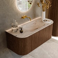 KURVE-DLUX 110cm badmeubel ronding Links + Rechts kleur Walnut met 1 lade en 2 deuren. Wastafel CLOUD Midden zonder kraangat Nata.