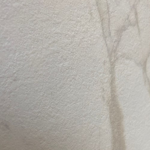 Muestra de color Carrara para muebles de baño, lavabos y bañeras.-2