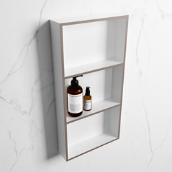 EASY Niche Murale 59,5x29,5cm solid surface couleur Smoke / Talc. 3 compartiments adapté pour une installation encastrée ou en saillie.