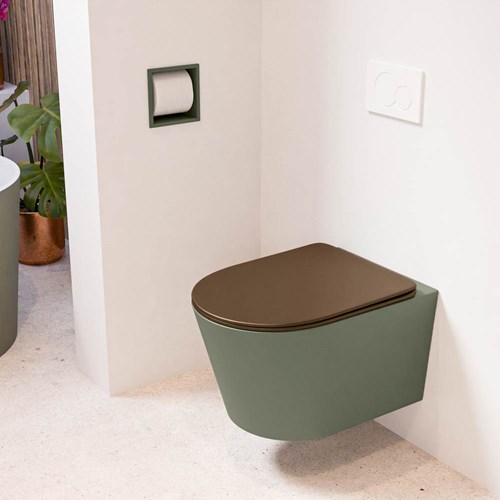 LAVIE hangend toilet single fire rimless diepspoel Army. Toiletzitting met quick-release & softclose Rust.