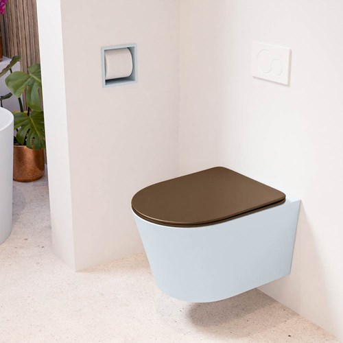 LAVIE hangend toilet single fire rimless diepspoel Clay. Toiletzitting met quick-release & softclose Rust.