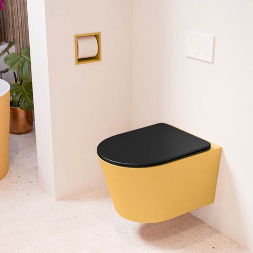 LAVIE hangend toilet single fire rimless diepspoel Ocher. Toiletzitting met quick-release & softclose Urban.