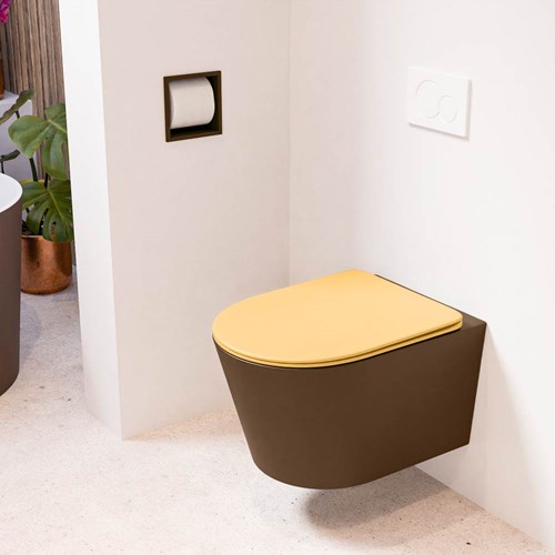 LAVIE hangend toilet single fire rimless diepspoel Rust. Toiletzitting met quick-release & softclose Ocher.