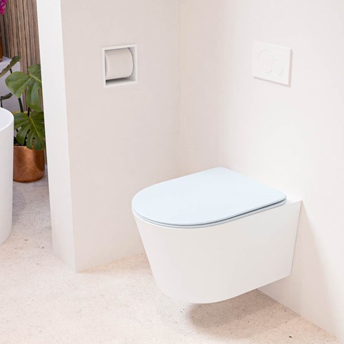 LAVIE hangend toilet single fire rimless diepspoel Talc. Toiletzitting met quick-release & softclose Clay.